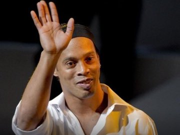 Breaking : Ronaldinho a été arrêté avec son frère au Paraguay