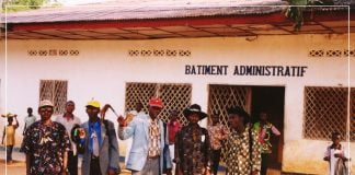 RDC Mongala: l’ONG AJBS dénonce le non-respect des mesures barrières dans les églises, écoles ainsi que les lieux publics
