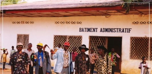 RDC Mongala: l’ONG AJBS dénonce le non-respect des mesures barrières dans les églises, écoles ainsi que les lieux publics
