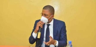 Le Vice-Ministre de l’EPST Didier Mudimbu répond au Cardinal : «Les enseignants sont payés par le trésor public.»