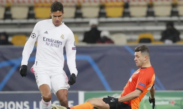Alerte - Real Madrid : Raphael Varane envisagerait quitte le club ? 1