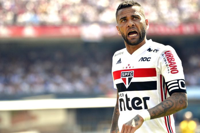 Surprise - Sao Paulo : Dani Alves n’avait plus connu ça depuis 2005 ! 1 Surprise - Sao Paulo : Dani Alves n’avait plus connu ça depuis 2005 ! 1
