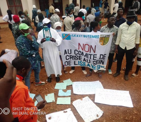ESU/Butembo: Les étudiants de l’ISEAVF/Kirumba dans les rues pour réclamer le départ du comité de gestion ad interim