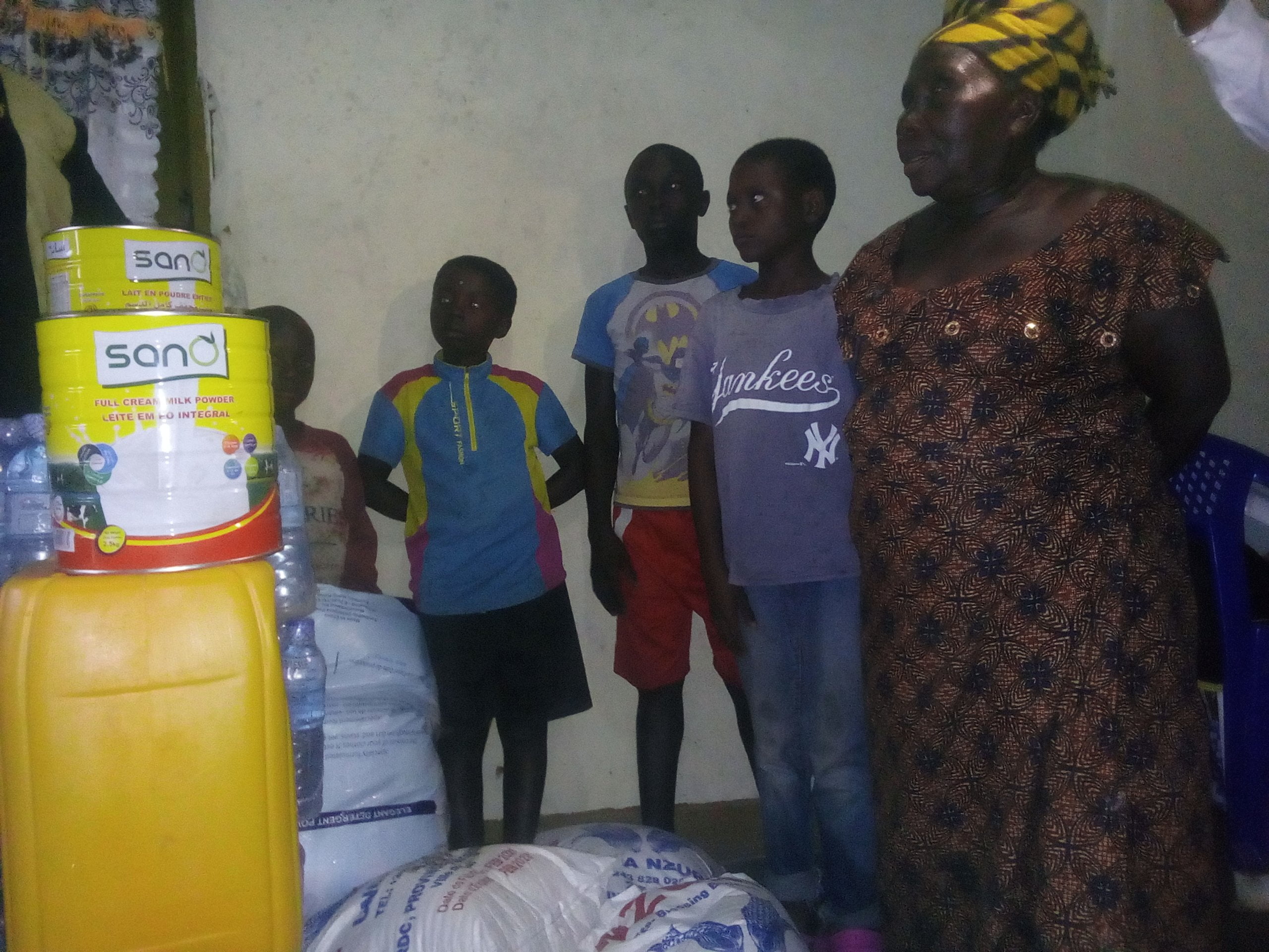 Nord-Kivu : l'artiste musicien Bakulu Mukulu au chevet des enfants orphelins à Beni 3 Nord-Kivu : l'artiste musicien Bakulu Mukulu au chevet des enfants orphelins à Beni 3