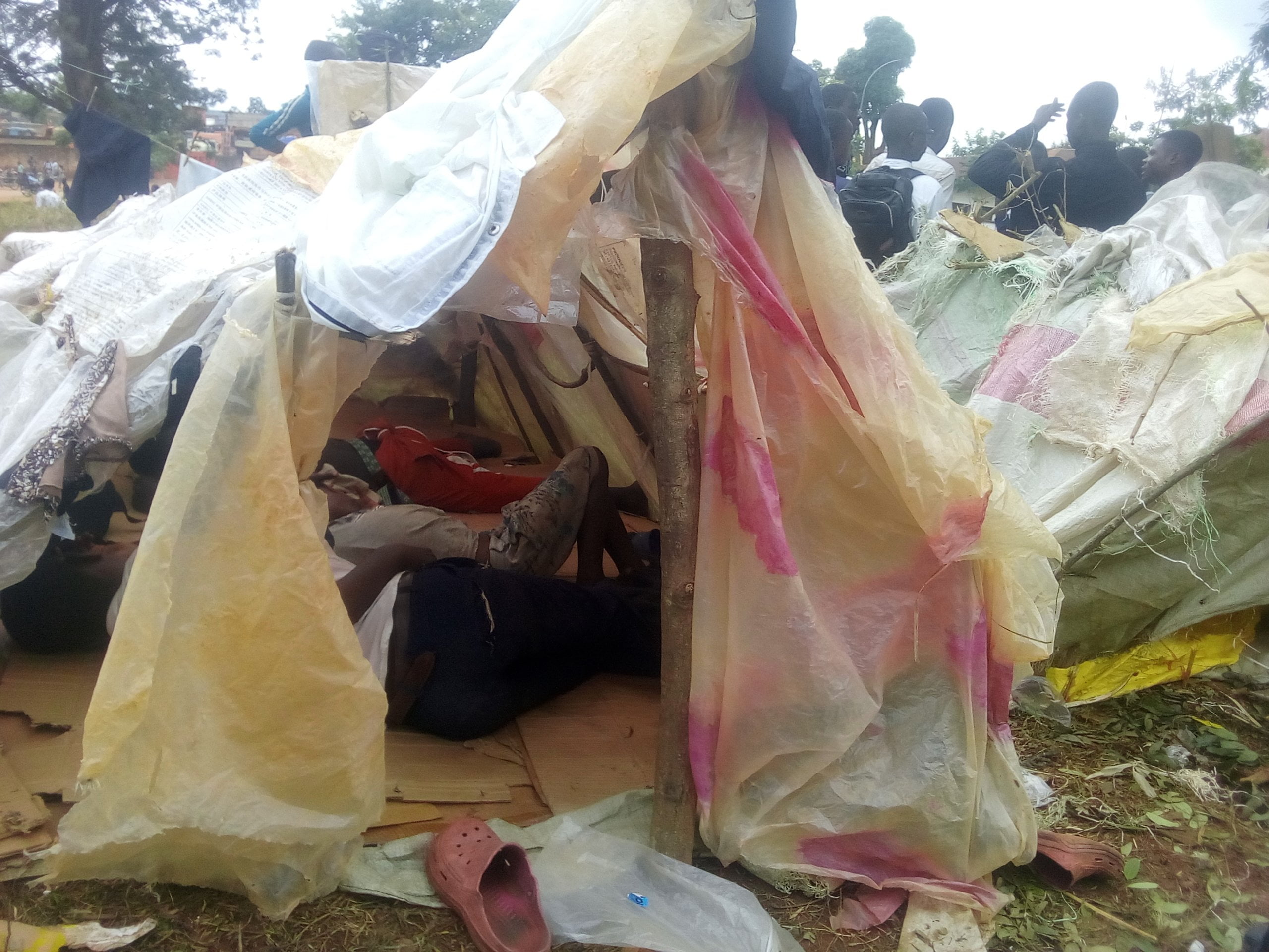 Beni : septième jour de sit-in des élèves à la mairie [images] 4