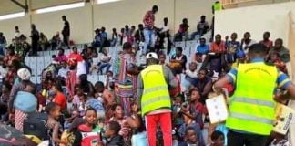 Éruption volcanique : Les autorités rwandaises ont apporté de l’aide alimentaire aux gens ayant fui le Volcan