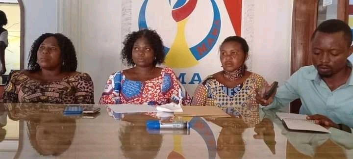 RDC : Les femmes de Beni venues prendre Félix Tshisekedi rentrent seules à Beni sans le chef de l'Etat 1 RDC : Les femmes de Beni venues prendre Félix Tshisekedi rentrent seules à Beni sans le chef de l'Etat 1