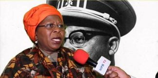 RDC : Justine M’poyo Kasa-vubu soutient la loi de Noël Tshiani !