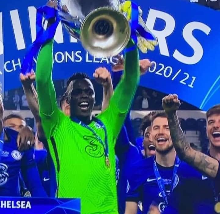 Ligue des champions : Édouard Mendy rejoint Keylor Navas dans le cercle fermé des gardiens aux 9 cleen-sheets 1 Ligue des champions : Édouard Mendy rejoint Keylor Navas dans le cercle fermé des gardiens aux 9 cleen-sheets 1
