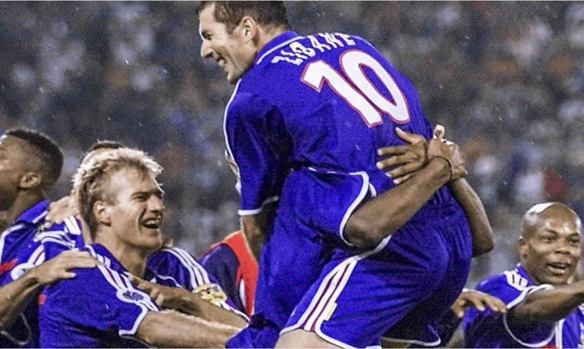 Foot : Découvrez les joueurs légendaires de l’Euro 1 Foot : Découvrez les joueurs légendaires de l’Euro 1