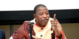 RDC : Le professeur André Mbata s’oppose à l’arrêt de la cour constitutionnelle et dénonce la violation de la constitution !