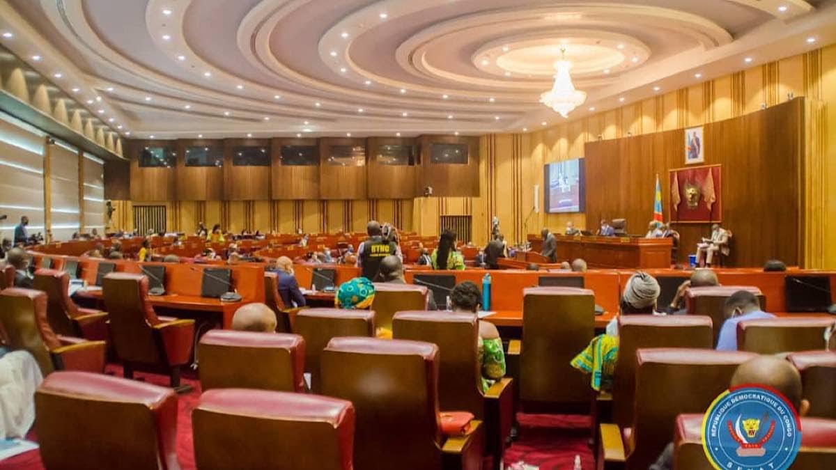 RDC : Le président du sénat Bahati Lukwebo s'oppose aux aides financières de la banque mondiale ! 1 RDC : Le président du sénat Bahati Lukwebo s'oppose aux aides financières de la banque mondiale ! 1