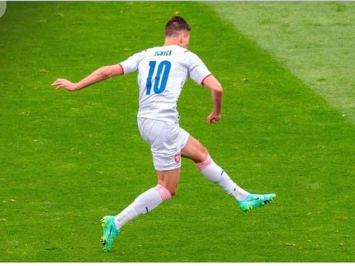 Euro 2020 : Patrick Schick entre dans l'histoire 1 Euro 2020 : Patrick Schick entre dans l'histoire 1