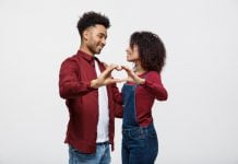 Aux couples : 5 bienfaits de l’intimité matinale que vous ne connaissiez pas