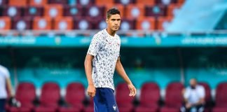 Mercato – Real Madrid : Raphaël Varane voit double à Manchester United