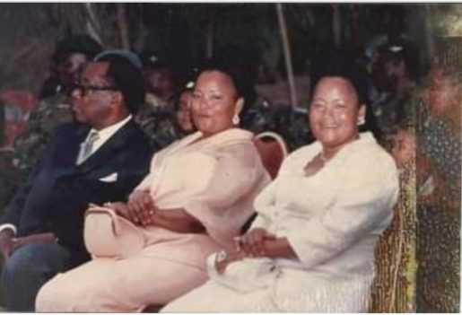 Découvrez un peu l'histoire des deux célèbres jumelles et épouses du président Mobutu Sese seko 2 Découvrez un peu l'histoire des deux célèbres jumelles et épouses du président Mobutu Sese seko 2
