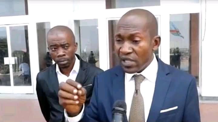 RDC : Le député national Nsingi Pululu prend la loi de Noël Tshiani ce jeudi ! 2