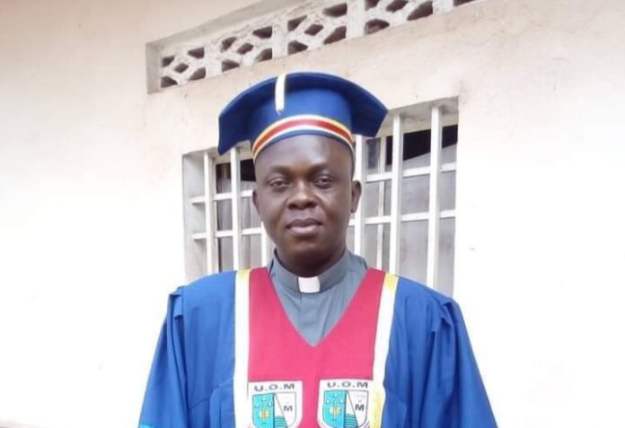 ESU-UOM: Le recteur Apollinaire Cibaka a prononcé son discours inaugural ce samedi 1 ESU-UOM: Le recteur Apollinaire Cibaka a prononcé son discours inaugural ce samedi 1
