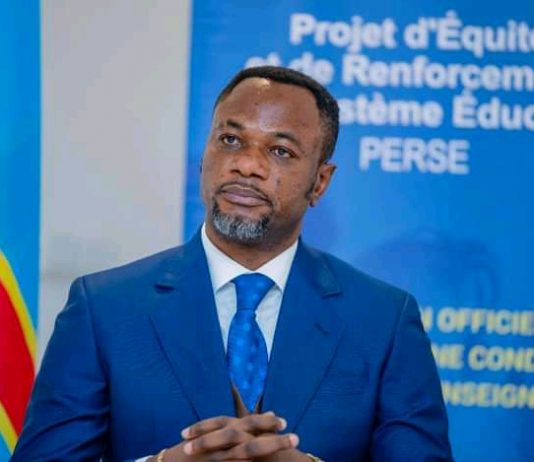 EPST: Sur décision de Tony Mwaba, les enseignants à la retraite continueront de bénéficier de la prise en charge médicale.