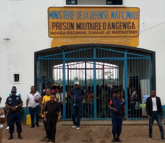 Mongala : Détention, transfert irrégulier des 28 détenus arrêtés et transférés à la prison d’Angenga par la Cour Opérationnelle de Kasai central sous l’affaire KAMUINASAPU.