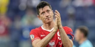 Robert Lewandowski élu Meilleur joueur devant Haalland