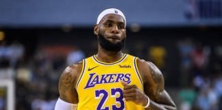 Info : LeBron James rejoint le cercle très fermé des sportifs milliardaires
