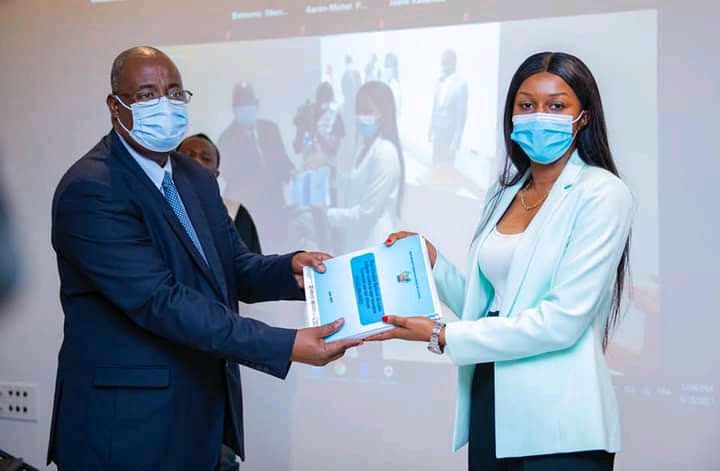 Lutte contre la rage : La Vice-ministre, Aminata NAMASIA rassure que des actions coordonnées seront menées en milieu scolaire pour éradiquer ce virus mortel 1 Lutte contre la rage : La Vice-ministre, Aminata NAMASIA rassure que des actions coordonnées seront menées en milieu scolaire pour éradiquer ce virus mortel 1