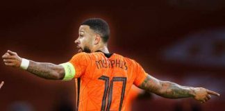 Memphis Depay critique sa performance malgré son triplé