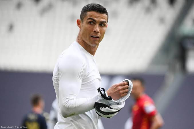 Angleterre : A peine retourné à Manchester United, CR7 pense déjà à la Premier League 1 Angleterre : A peine retourné à Manchester United, CR7 pense déjà à la Premier League 1