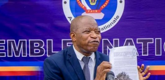 RDC : Traduit en justice, André Mbata réagit » s’ils avaient un seul juriste au PPRD, ils allaient dire leur a ami de ne pas se faire ridiculiser » !