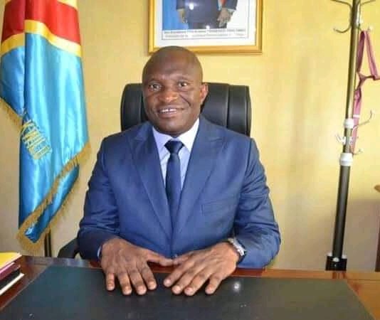 Kwilu : Pour compléter l’équipe gouvernementale Le gouverneur Willy Itsundala nomme le professeur Jean-Claude Bwanganga Ministre de l’intérieur