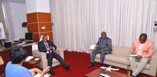 Kinshasa : Jeannettte Longa Muswamba plaide pour la dotation de sa province en Bus de transport en commun