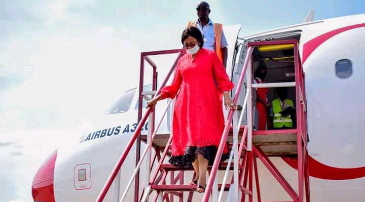 Kasaï-oriental: Jeannette Longa Muswamba regagne sa province et fait la restitution de sa mission 1