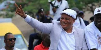 Flash/RDC : Jean-Marc Kabund inaugure deux écoles construites de ses propres fonds !