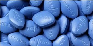 Pourquoi ces pilules bleues tuent des hommes voulant satisfaire les femmes