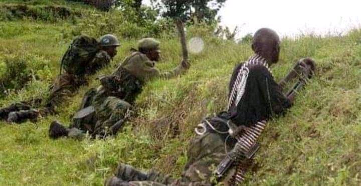 Urgent : La cité de Bunagana se vide de sa population à l'instant même suite à une attaque des hommes armés ! 1 Urgent : La cité de Bunagana se vide de sa population à l'instant même suite à une attaque des hommes armés ! 1