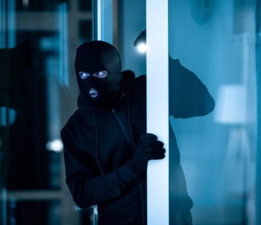 Ne faites jamais ces choses si vous êtes attaqué par des voleurs armés