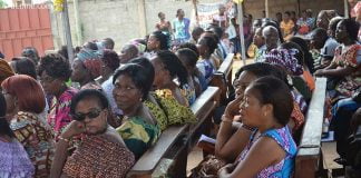 Drame! Une église refuse d’enterrer un homme parce qu’il n’avait pas donné l’argent promis avant sa mort!