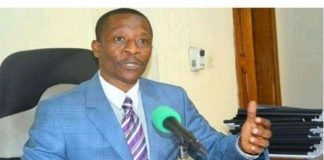 Flash/RDC : Jean-Claude Katende s’enflamme sur les conseillers de Félix Tshisekedi !