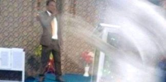 Un pasteur a révélé qu’un Ange a été capturé par les caméras lors d’une croisade au Bénin !