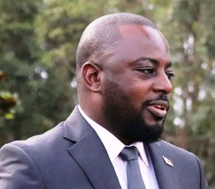 RDC : Zoé Kabila récupère son passeport et rentre en homme libre ! 1 RDC : Zoé Kabila récupère son passeport et rentre en homme libre ! 1