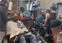 Curieux ! Ce salon de coiffure où une « coiffeuse » embrasse ses clients pendant la coupure de cheveux ! (Vidéo)