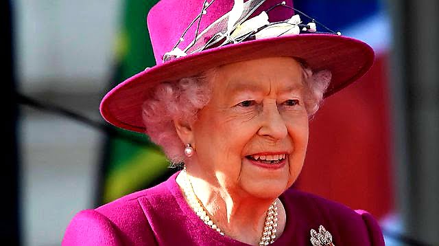 Elizabeth II annoncée morte par un média américain : La rumeur qui affole la toile ! 1 Elizabeth II annoncée morte par un média américain : La rumeur qui affole la toile ! 1
