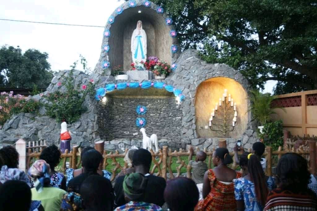 Kinshasa : Vol d'une statue de la sainte vierge Marie de paroisse Saint Pierre ! 1 Kinshasa : Vol d'une statue de la sainte vierge Marie de paroisse Saint Pierre ! 1
