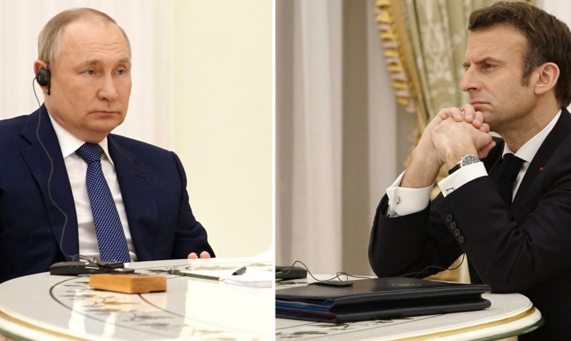 Ukraine: Poutine dit à Macron qu'il atteindra ses objectifs "soit par la négociation, soit par la guerre" 1
