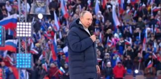 Vladimir Poutine disparaît de la TV en plein discours !