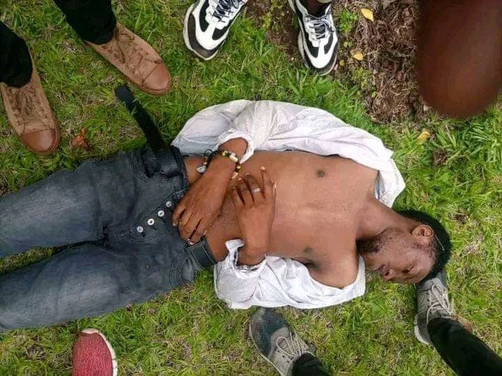 Bukavu : Un étudiant de l'UOB a été tué par coup et blessures lui infligé par un membre de la brigade universitaire ! 2 Bukavu : Un étudiant de l'UOB a été tué par coup et blessures lui infligé par un membre de la brigade universitaire ! 2