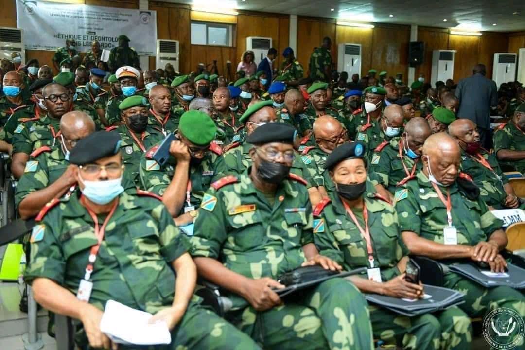 RDC : Le président Félix Tshisekedi devant les officiers militaires ! 2