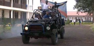 RDC : « Mad Max », une voiture fabriquée localement de pièces récupérées