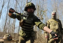 Un commandant russe s’est tiré une balle dans la jambe pour fuir la guerre !